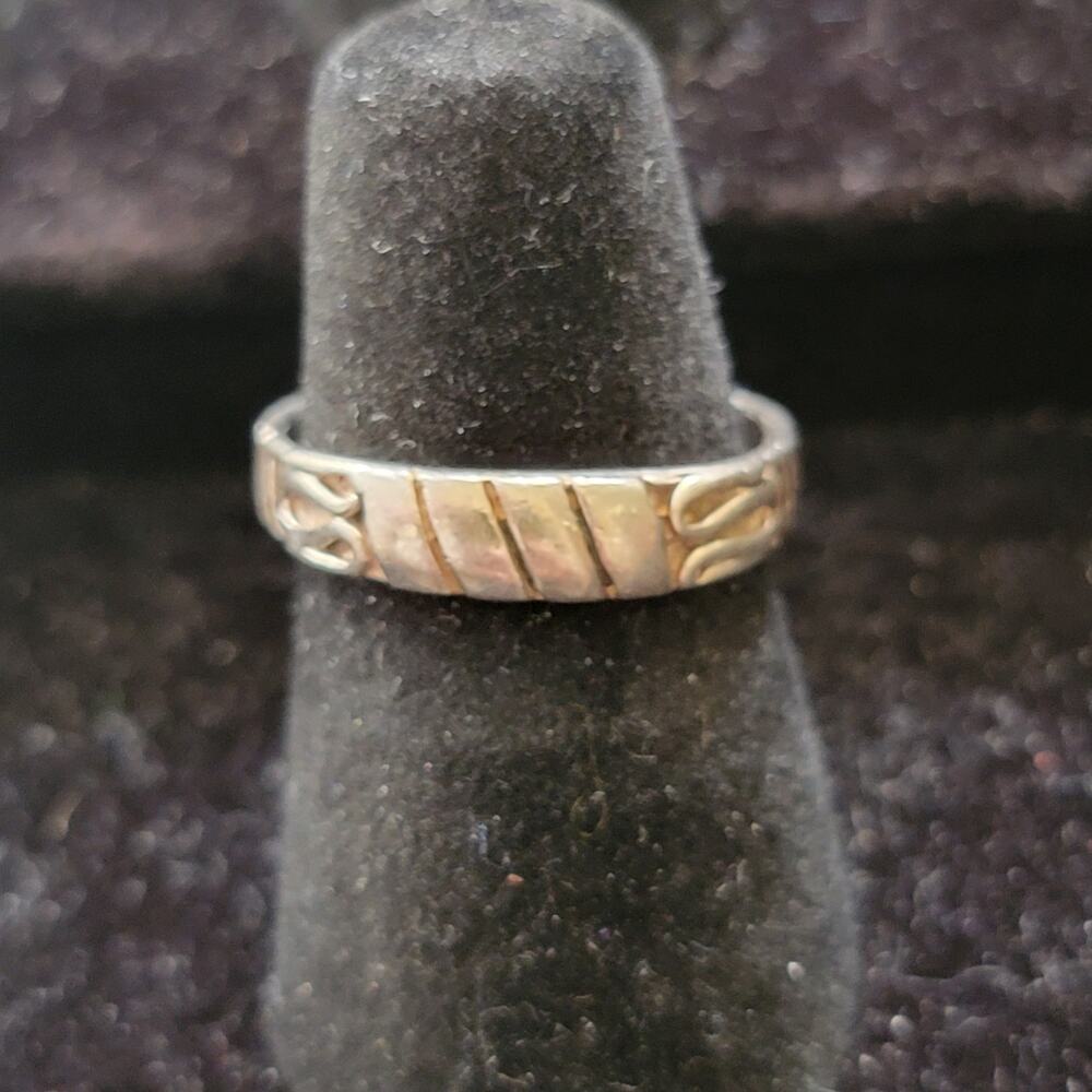 Vintage Silver Peace Sign Ring Minimalist Grooved Band Stacker Unisex US Size 6